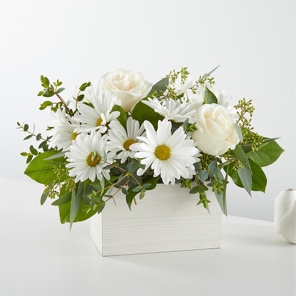 Fresh Linen Box Bouquet – BLOOM FLOWERS & EVENT RENTALS, Corona CA