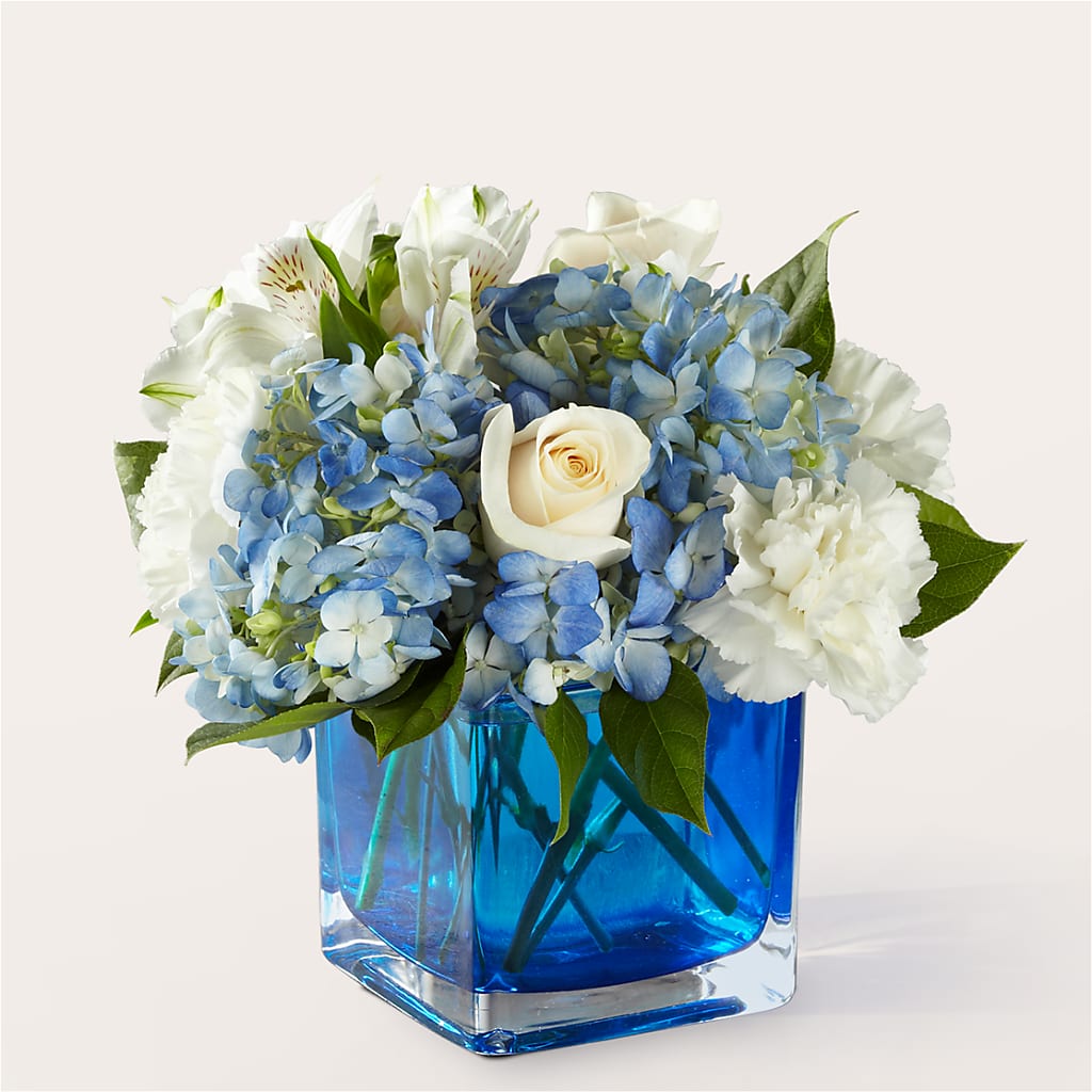 Soothing Waters Bouquet – BLOOM FLOWERS & EVENT RENTALS, Corona CA