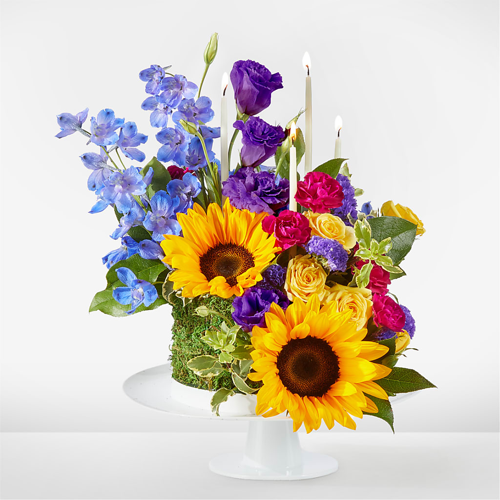 Star of the Day Floral Cake – BLOOM FLOWERS & EVENT RENTALS, Corona CA