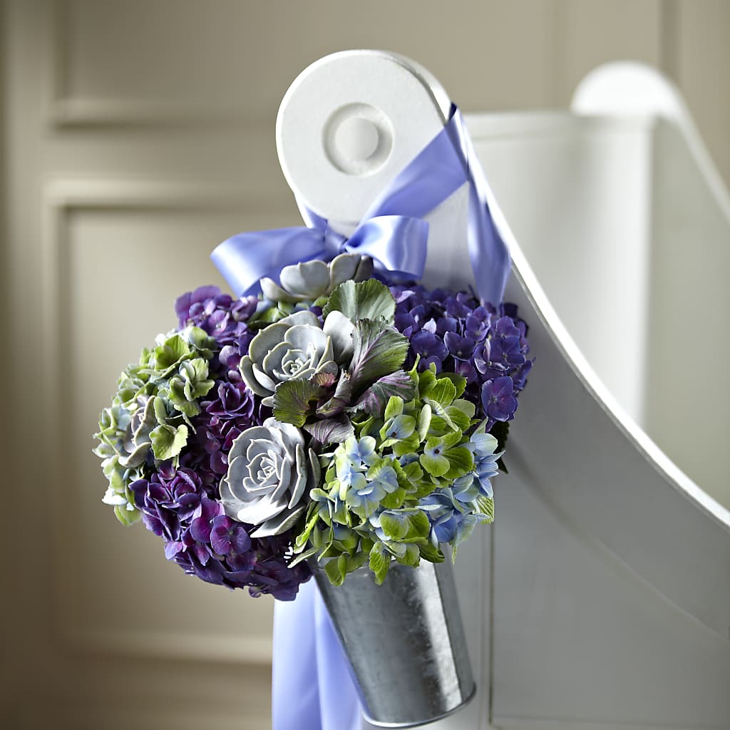 Declaration Pew Décor – BLOOM FLOWERS & EVENT RENTALS, Corona CA