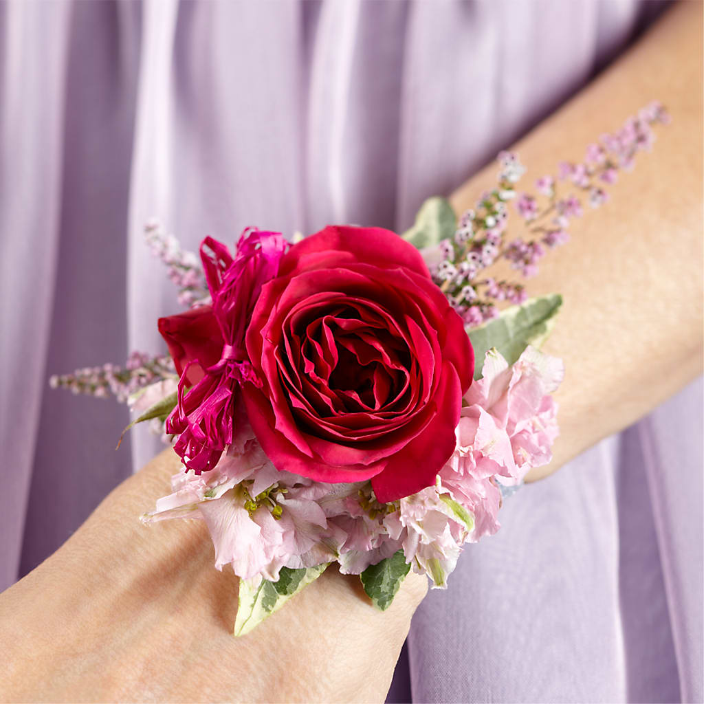 Rose Charm Corsage – BLOOM FLOWERS & EVENT RENTALS, Corona CA