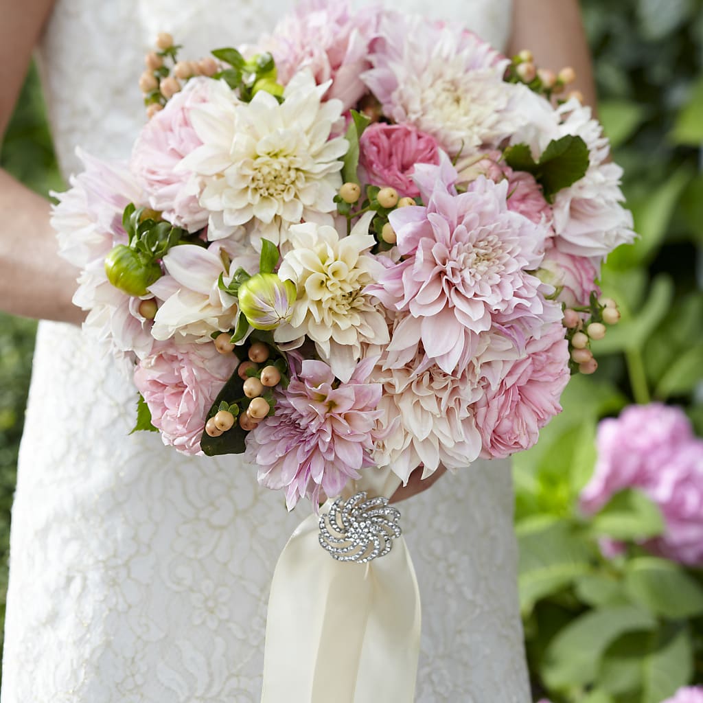 Heart's Promise Bouquet – BLOOM FLOWERS & EVENT RENTALS, Corona CA