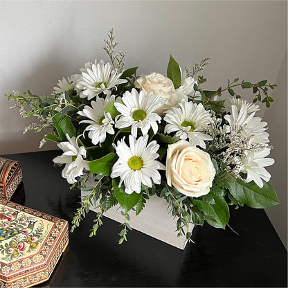 Fresh Linen Box Bouquet – BLOOM FLOWERS & EVENT RENTALS, Corona CA