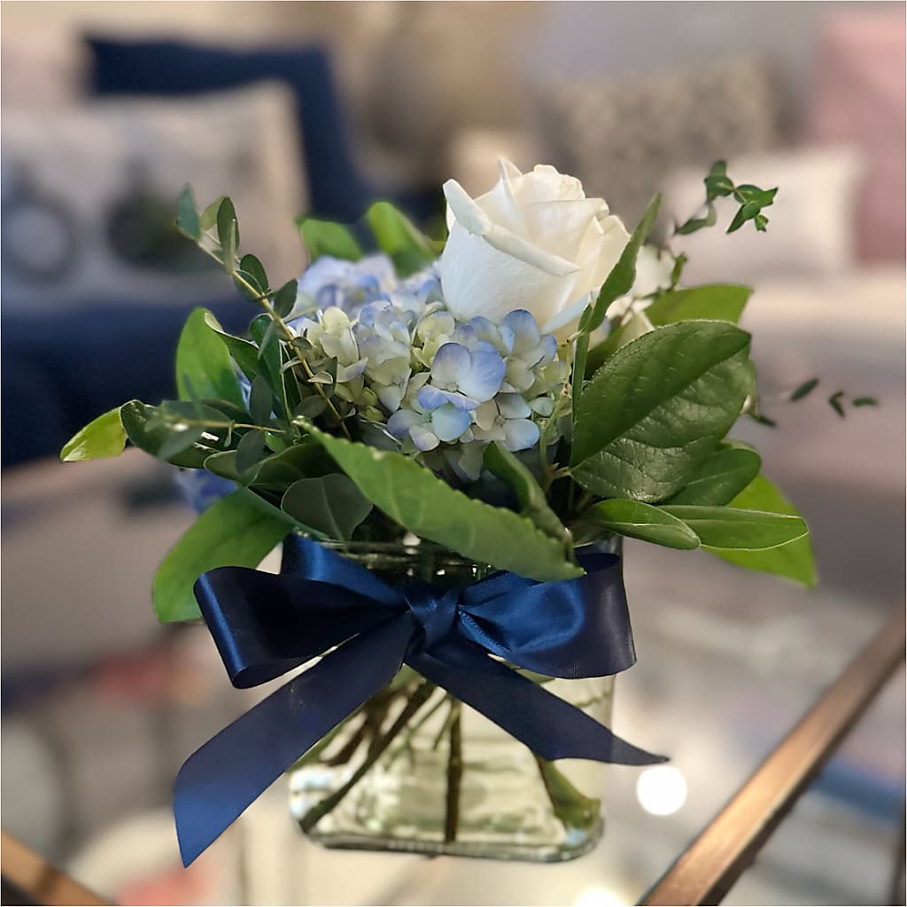 Sky Blue Delight Bouquet – BLOOM FLOWERS & EVENT RENTALS, Corona CA