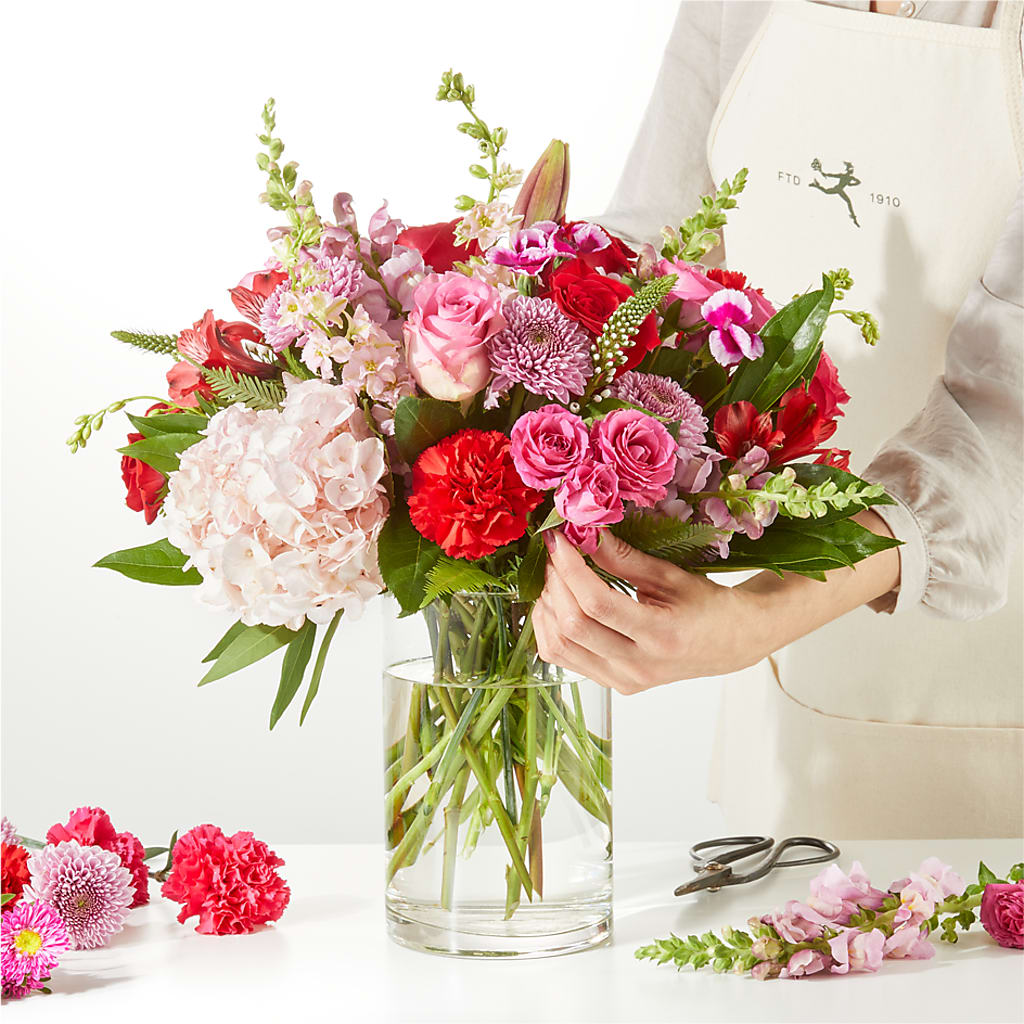 Swooning Over You - A Luxury Florist Original – BLOOM FLOWERS & EVENT RENTALS, Corona CA