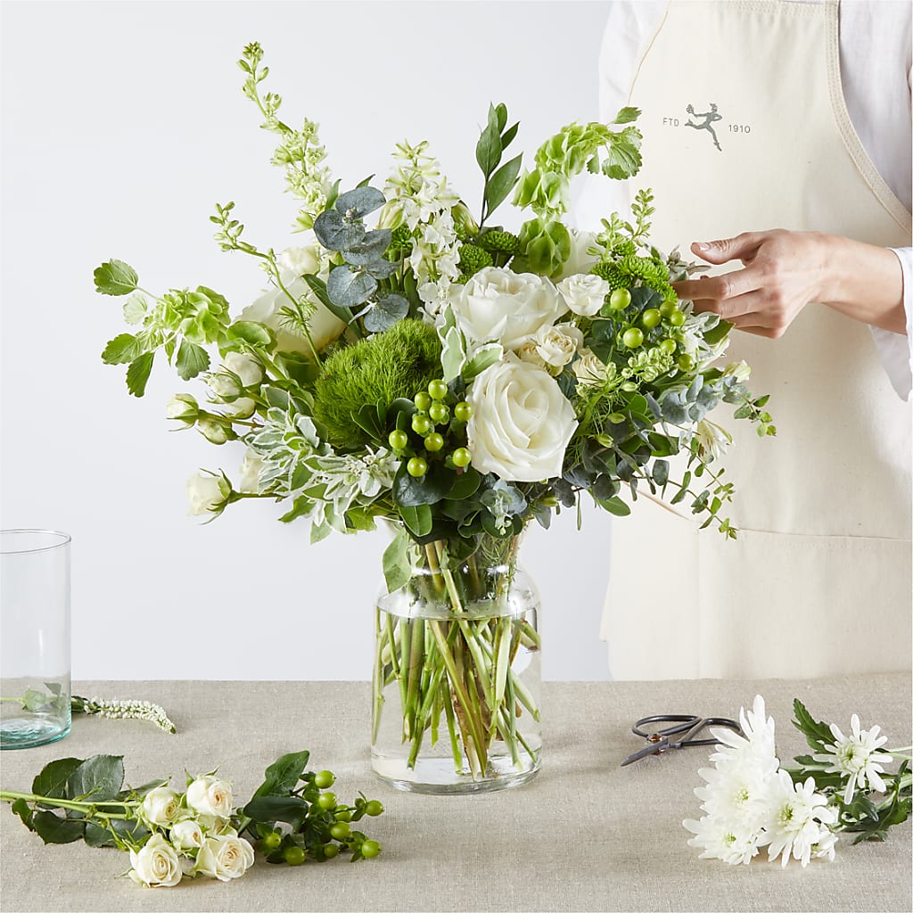Irish Garden - A Florist Original – BLOOM FLOWERS & EVENT RENTALS, Corona CA