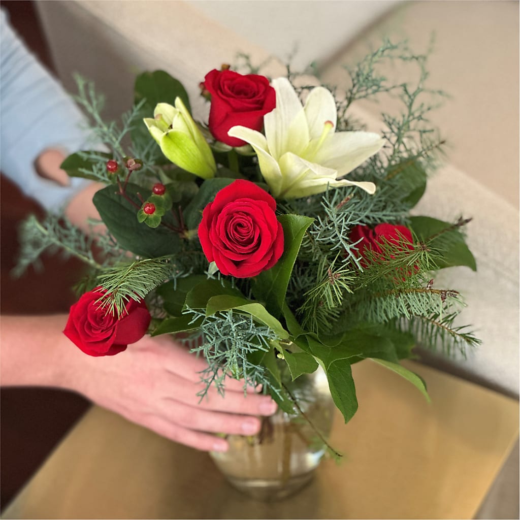 Glittering Lights Bouquet – BLOOM FLOWERS & EVENT RENTALS, Corona CA
