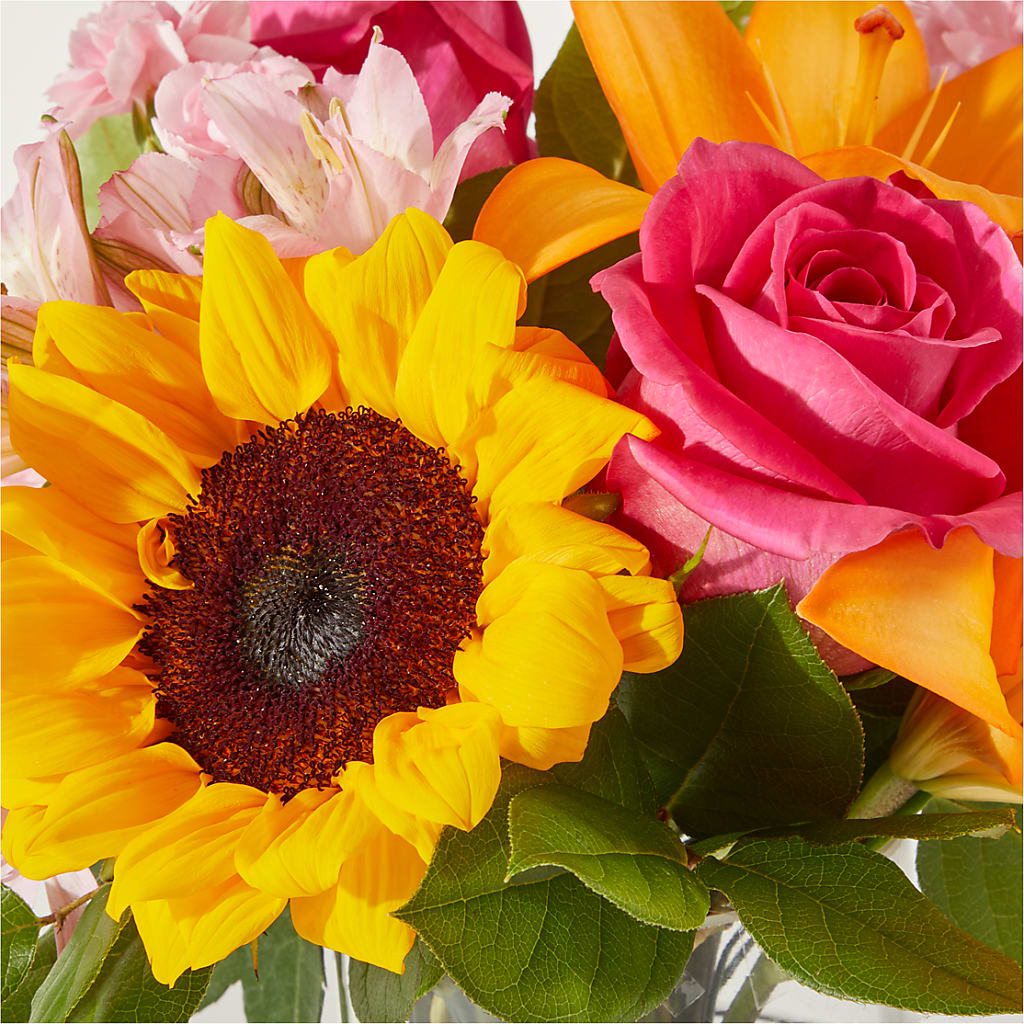 In Full Swing Bouquet – BLOOM FLOWERS & EVENT RENTALS, Corona CA