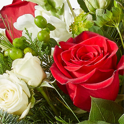 Deck the Halls Bouquet – BLOOM FLOWERS & EVENT RENTALS, Corona CA